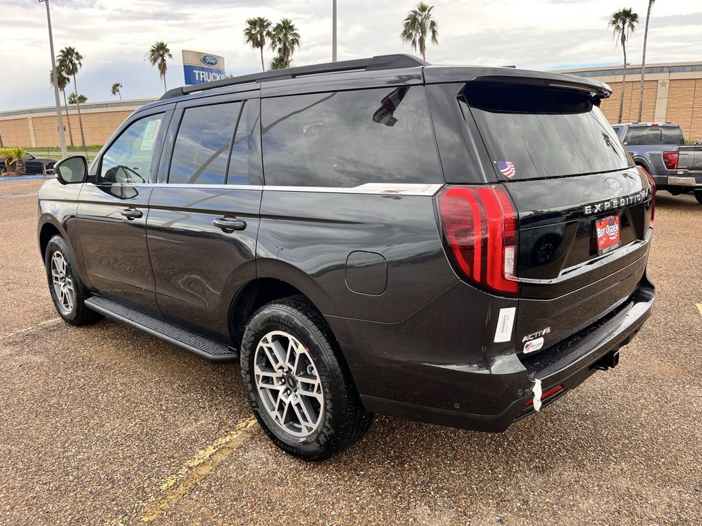 New 2025 Ford Expedition Active image 3