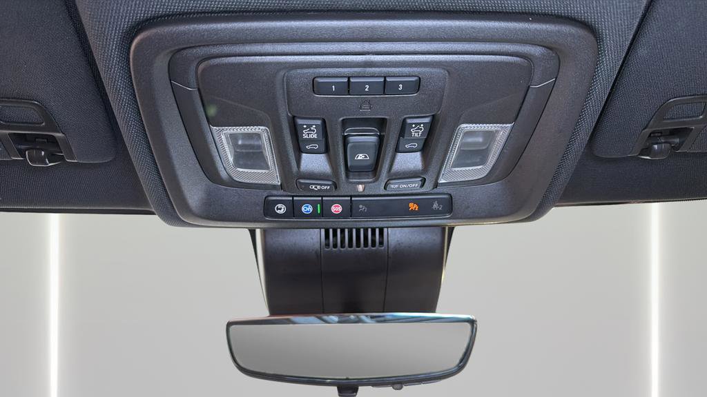 Used 2023 Chevrolet Silverado 1500 ZR2 image 18