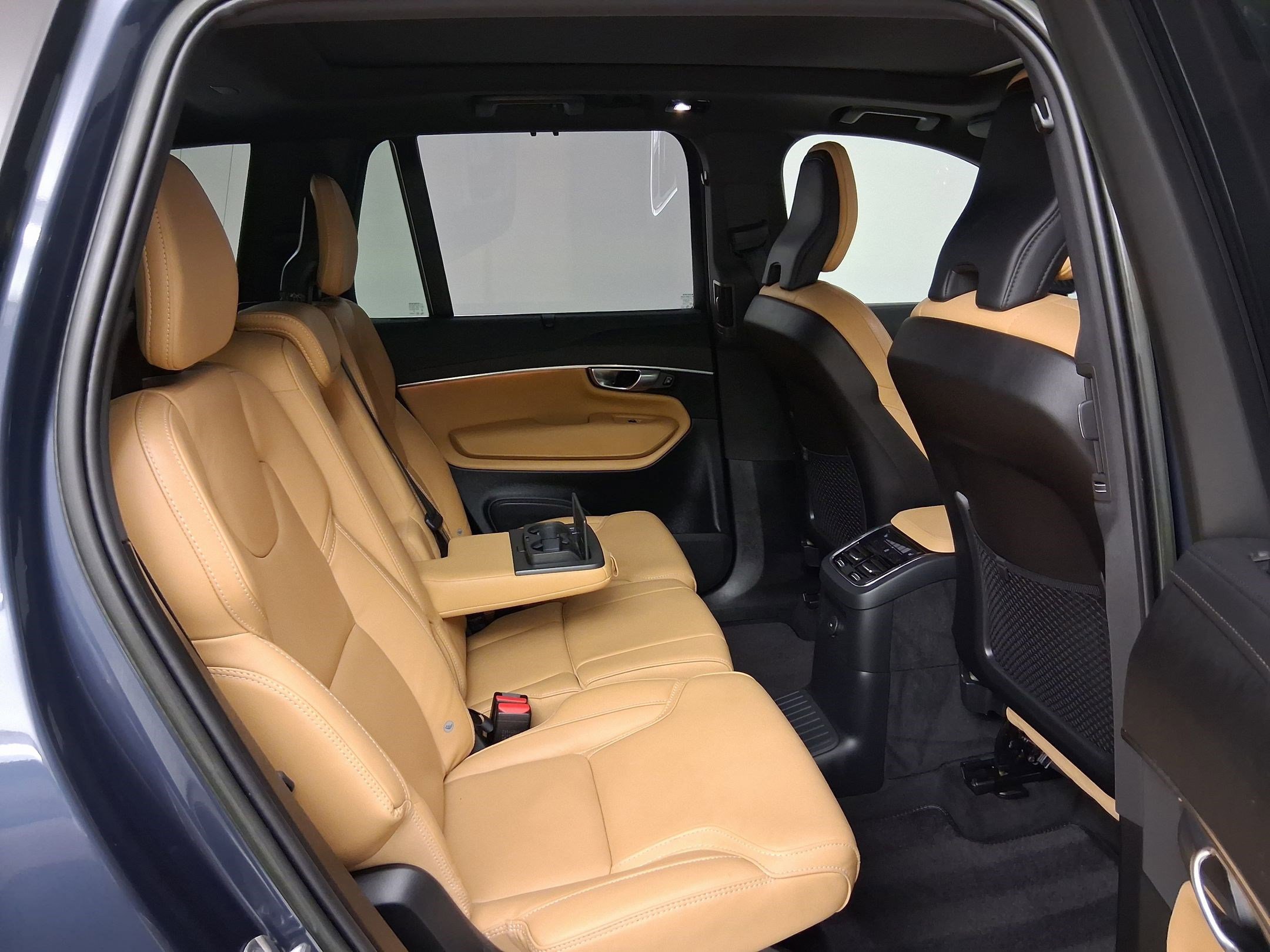 Used 2023 Volvo XC90 T8 Ultimate AWD/4WD image 37