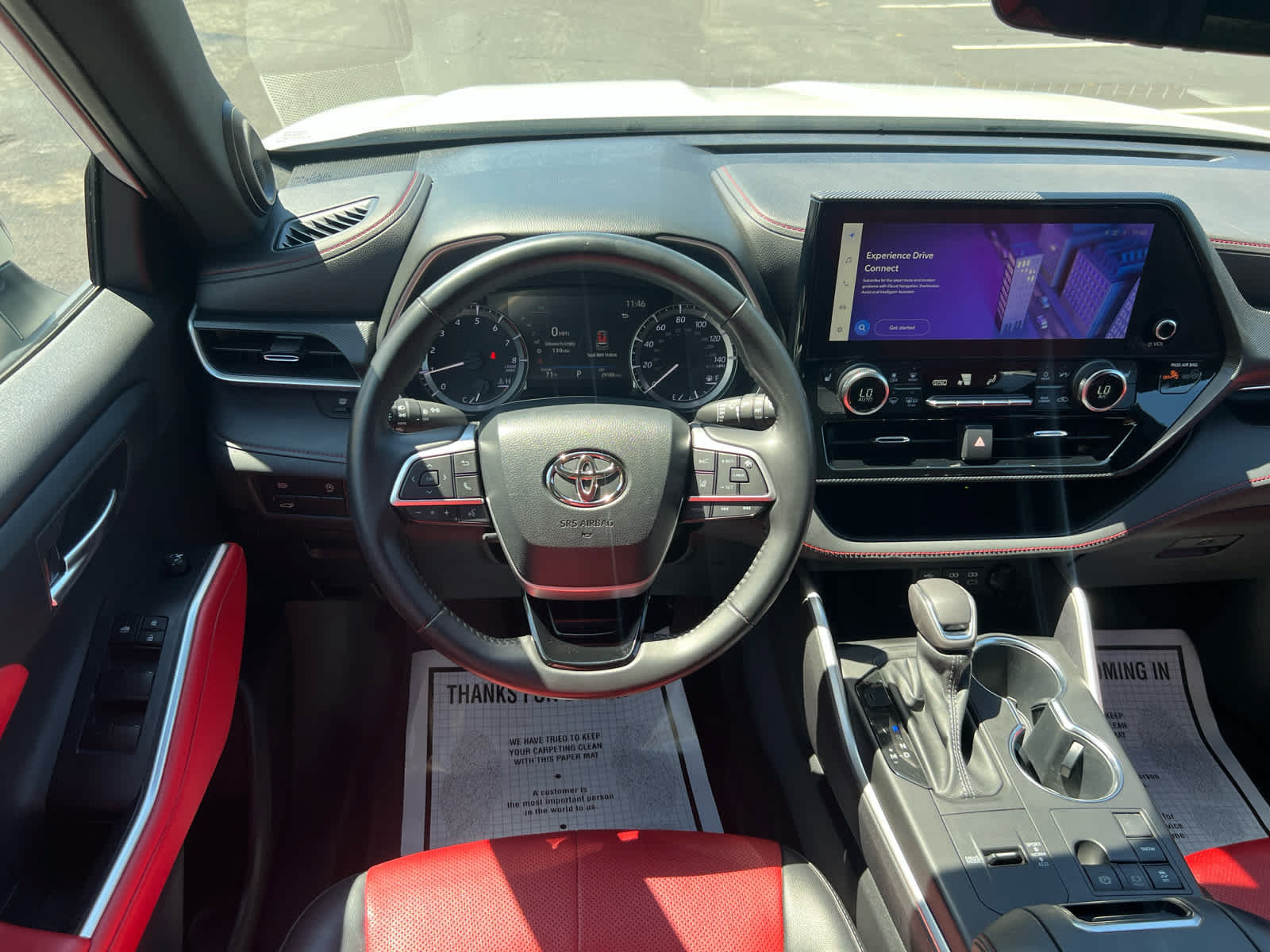 Used 2023 Toyota Highlander XSE FWD image 2