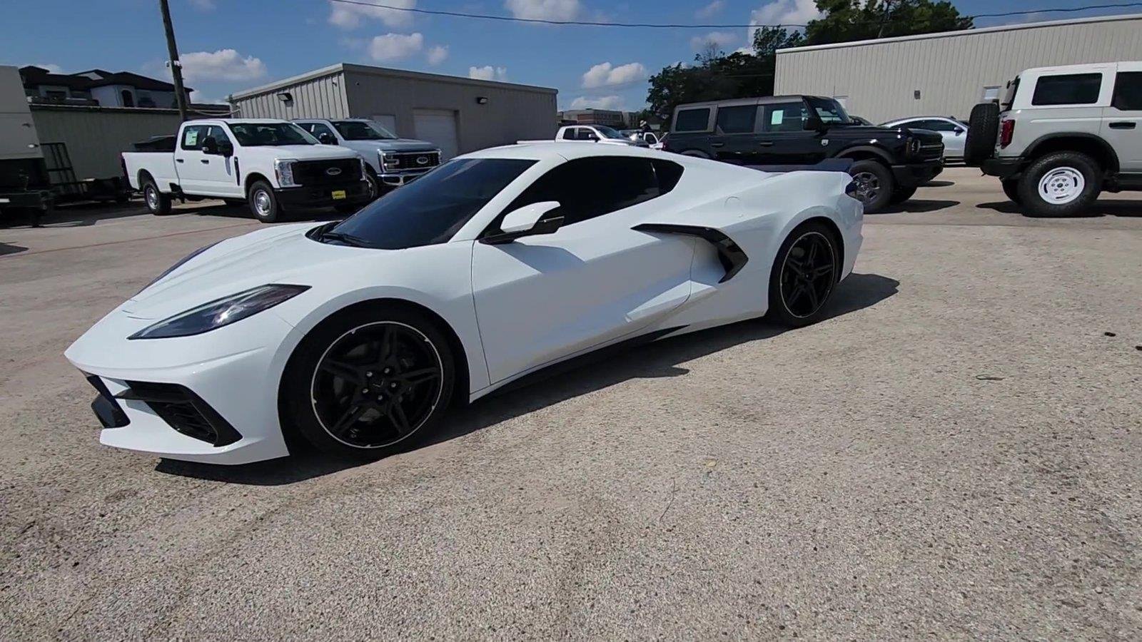 Certified 2020 Chevrolet Corvette Stingray Coupe w/ 1LT RWD image 4