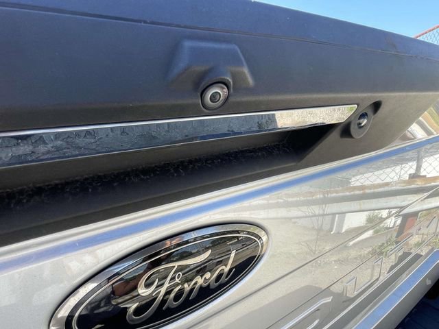 Used 2022 Ford F250 Lariat w/ Black Appearance Package image 3