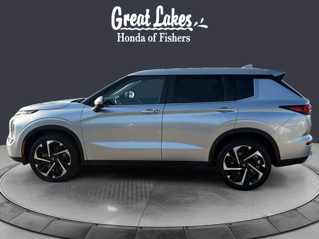 Used 2024 Mitsubishi Outlander SE AWD/4WD image 2