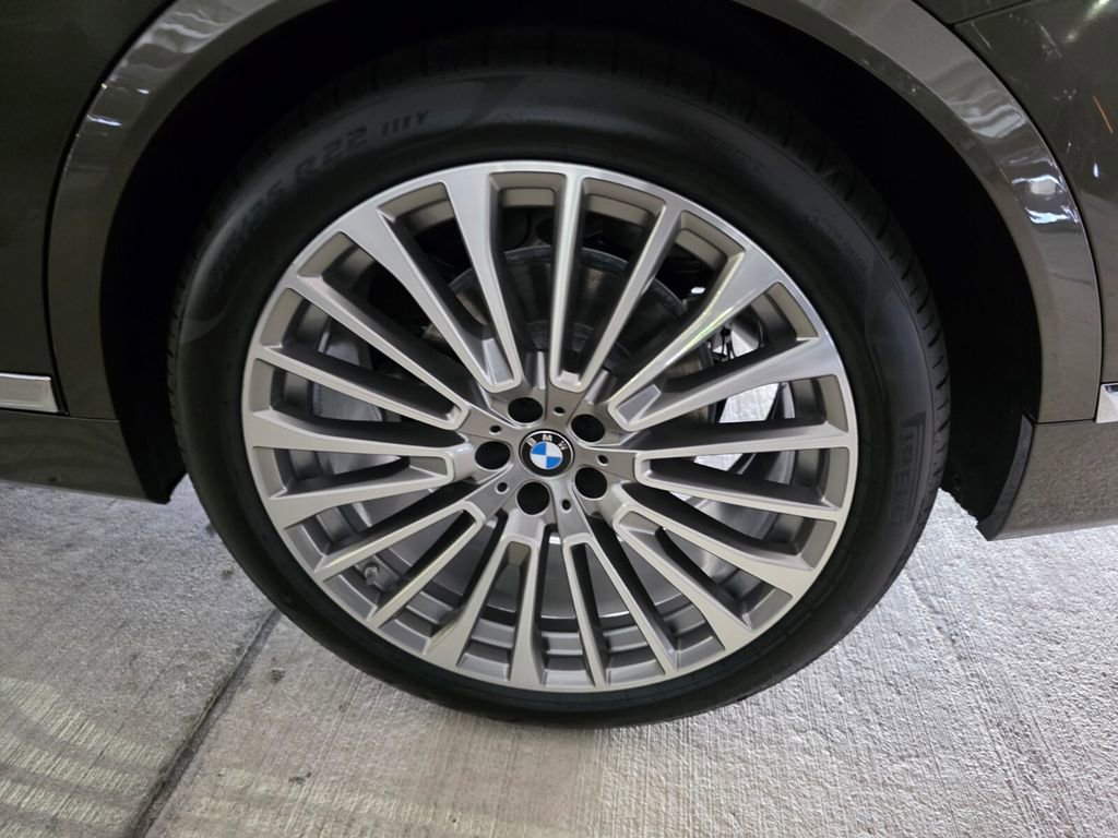 New 2026 BMW X7 xDrive40i image 6