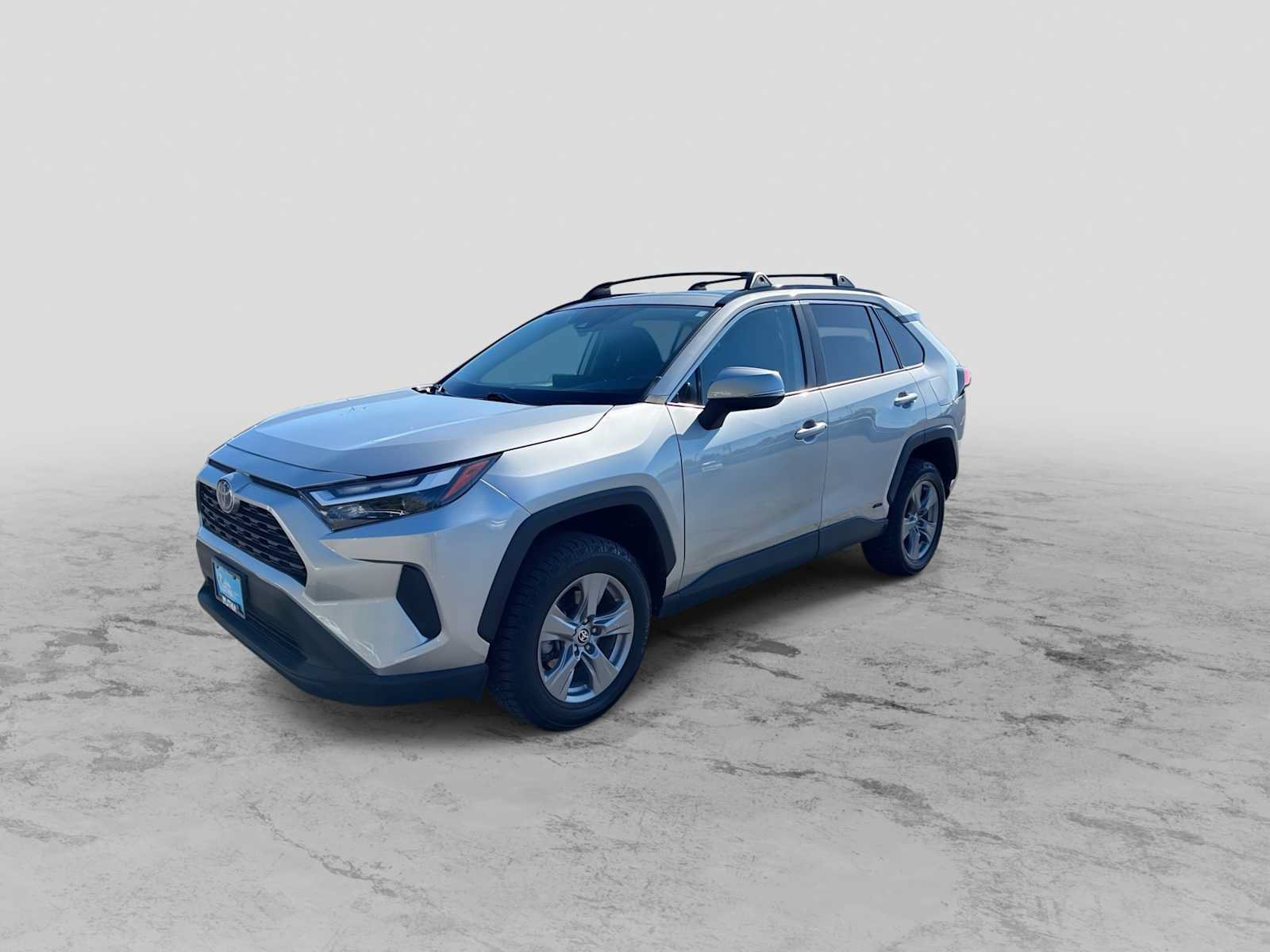 Used 2022 Toyota RAV4 XLE w/ Convenience Package AWD/4WD image 4