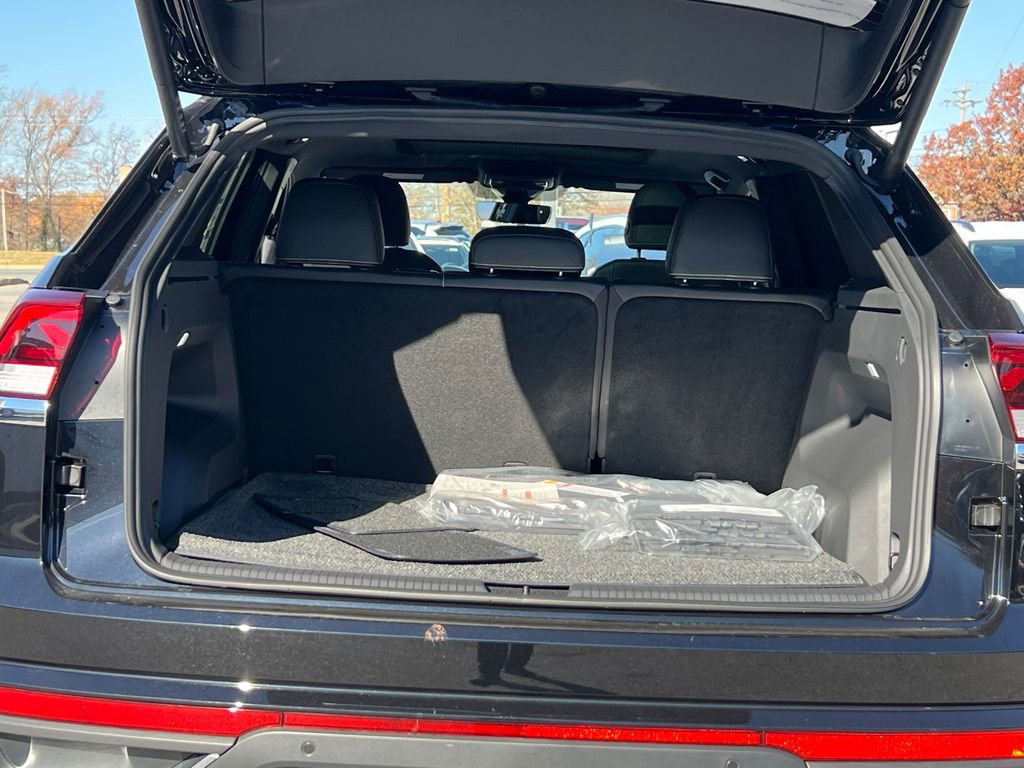 New 2026 Volkswagen Atlas Cross Sport SE AWD/4WD image 14