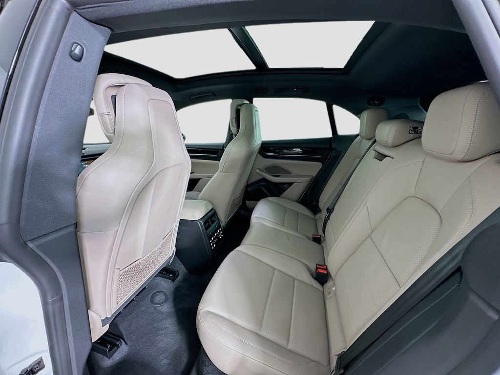Used 2025 Porsche Macan 4S Electric image 24