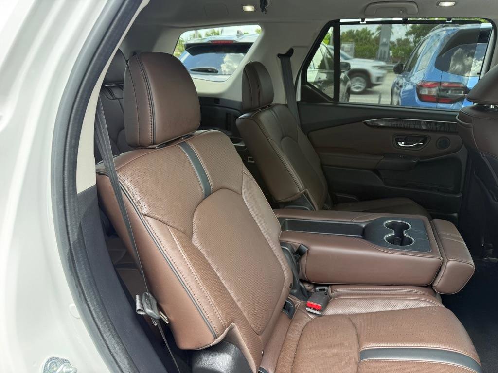 Used 2023 Honda Pilot Elite image 38