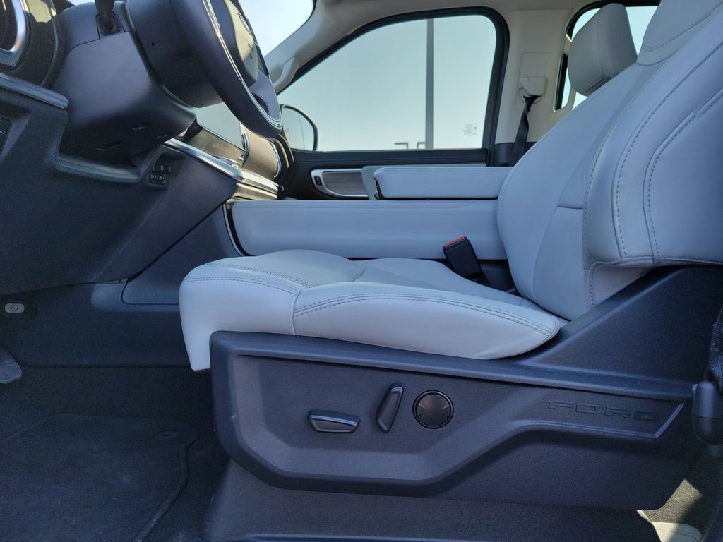 Certified 2025 Ford Expedition Max Platinum image 17