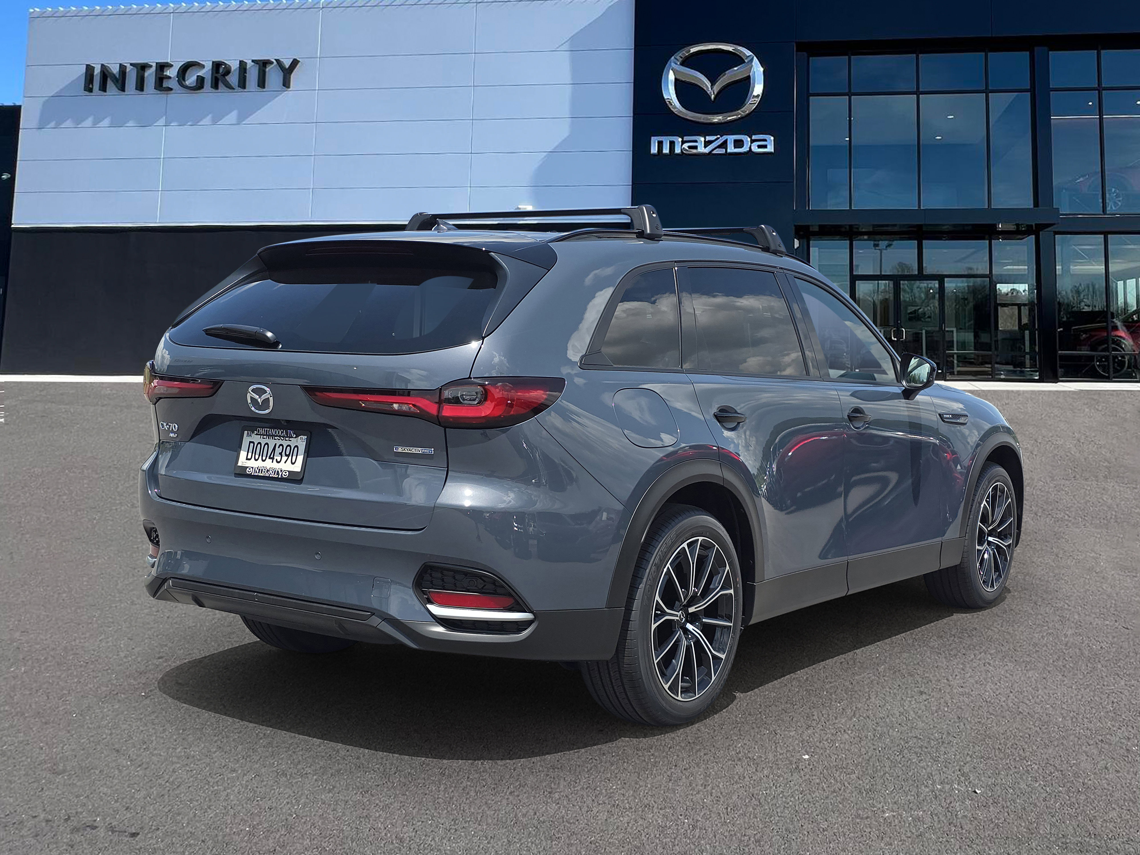 Certified 2025 MAZDA CX-70 Plug-In Hybrid w/ Premium Pkg image 3