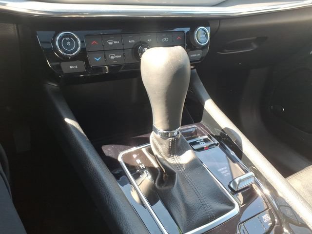 Certified 2023 Jeep Compass Limited w/ Sun and Sound Group AWD/4WD image 18