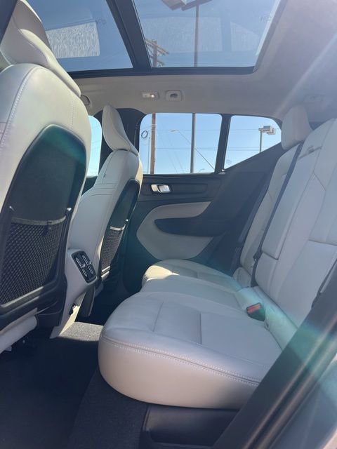 Used 2023 Volvo XC40 B5 Ultimate w/ Protection Package Premier AWD/4WD image 26