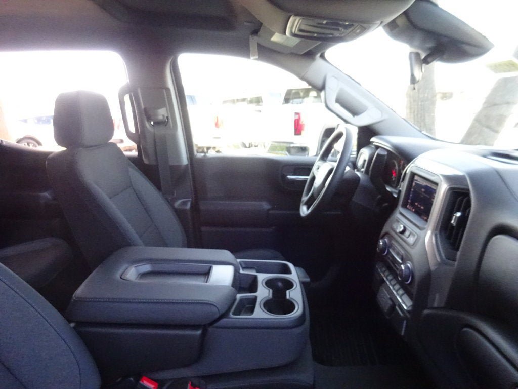 New 2026 Chevrolet Silverado 1500 Custom RWD image 16