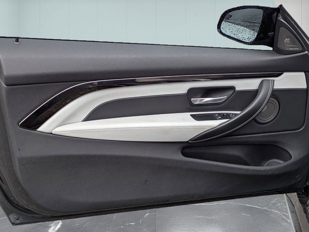 Used 2020 BMW M4 Coupe w/ Competition Package image 16