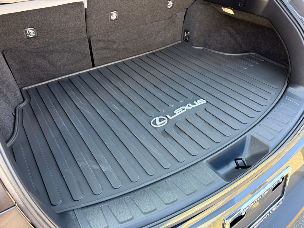 Certified 2024 Lexus UX 250h FWD image 14