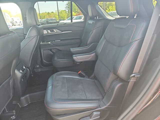 Used 2025 Ford Explorer ST image 15