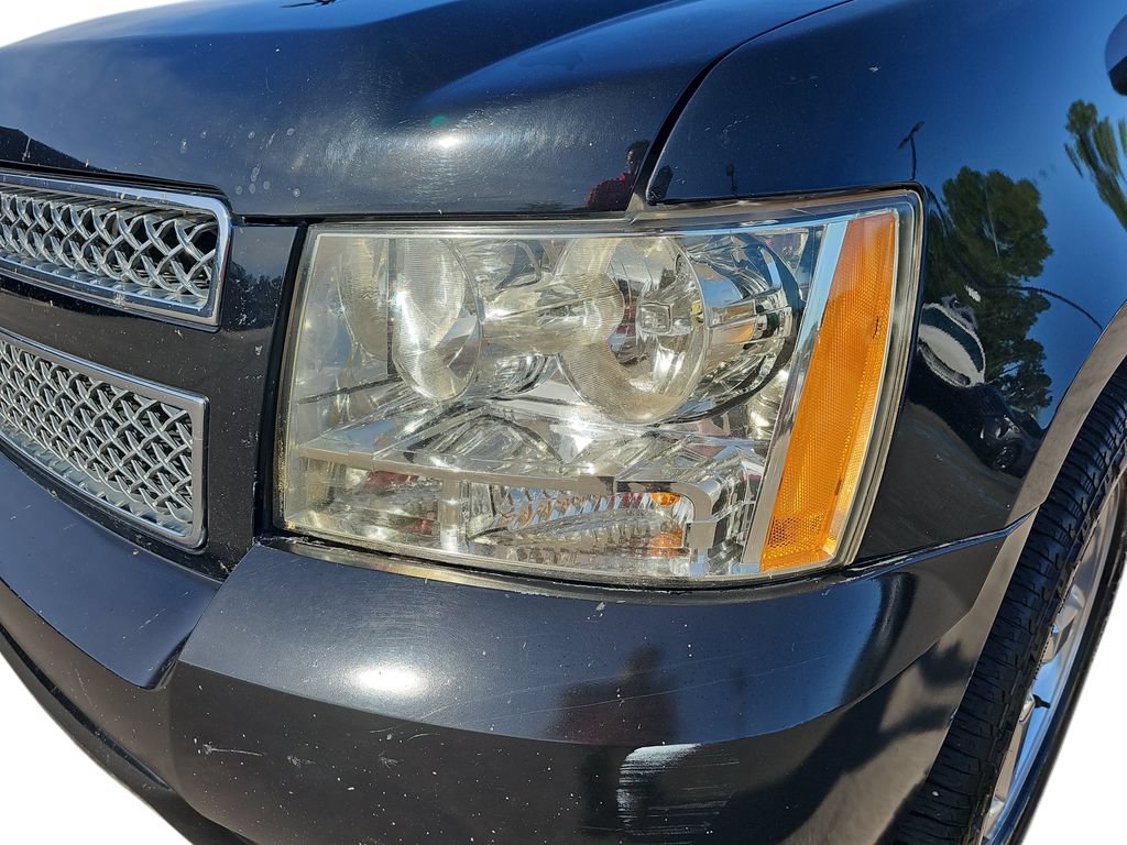 Used 2013 Chevrolet Suburban LT w/ Texas Edition RWD image 29