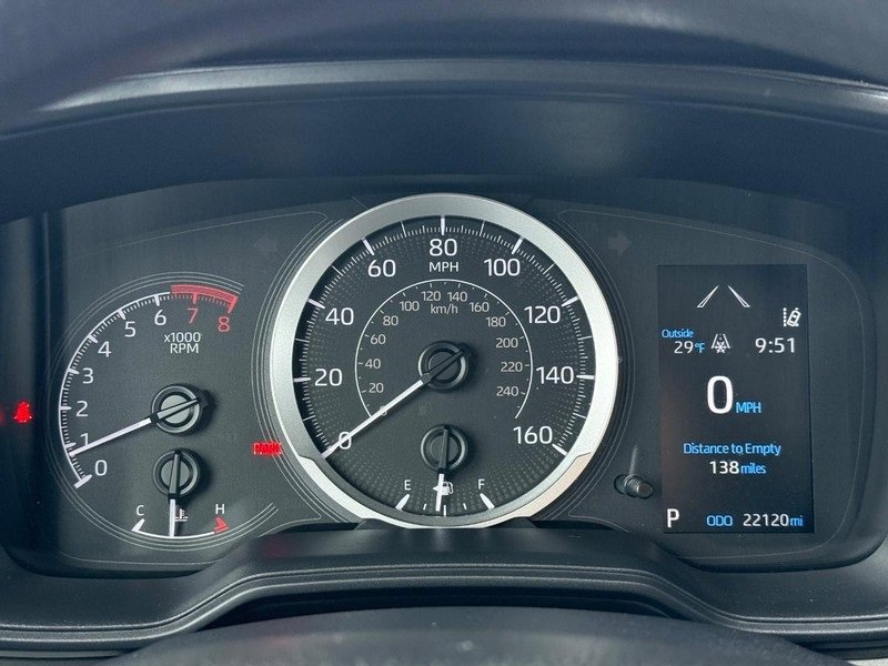Used 2022 Toyota Corolla LE image 22