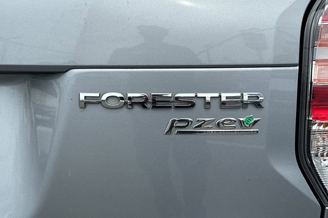 Used 2017 Subaru Forester 2.5i Limited image 7