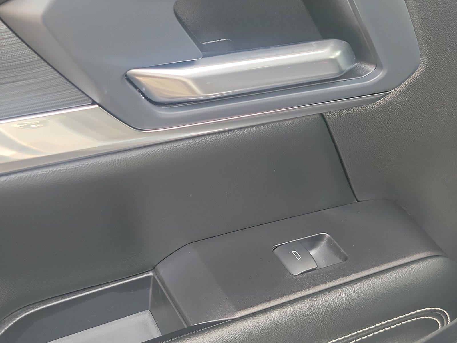 New 2027 GMC Terrain Elevation w/ Elevation Premium Package FWD image 13