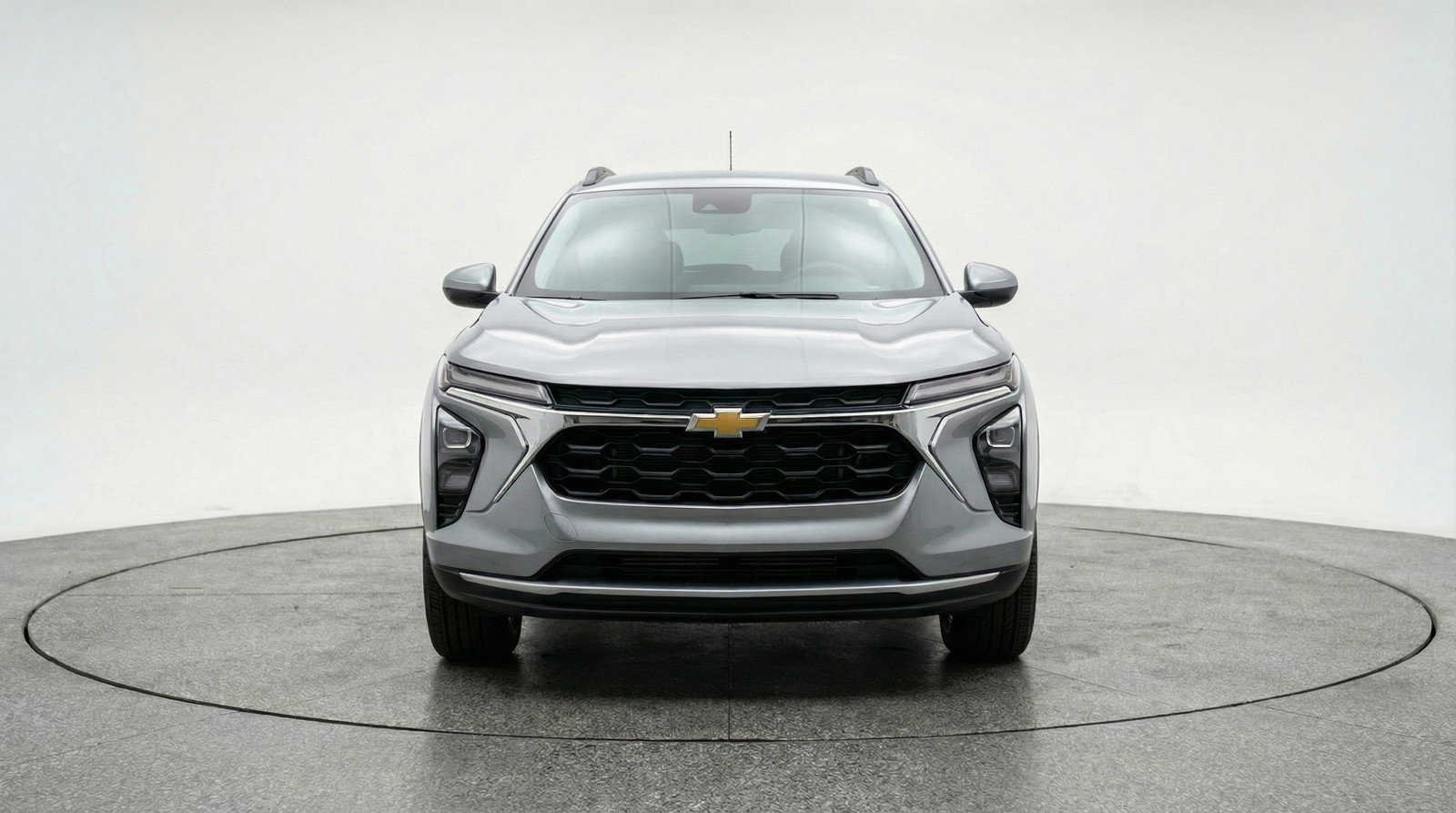 Used 2025 Chevrolet Trax LT image 2