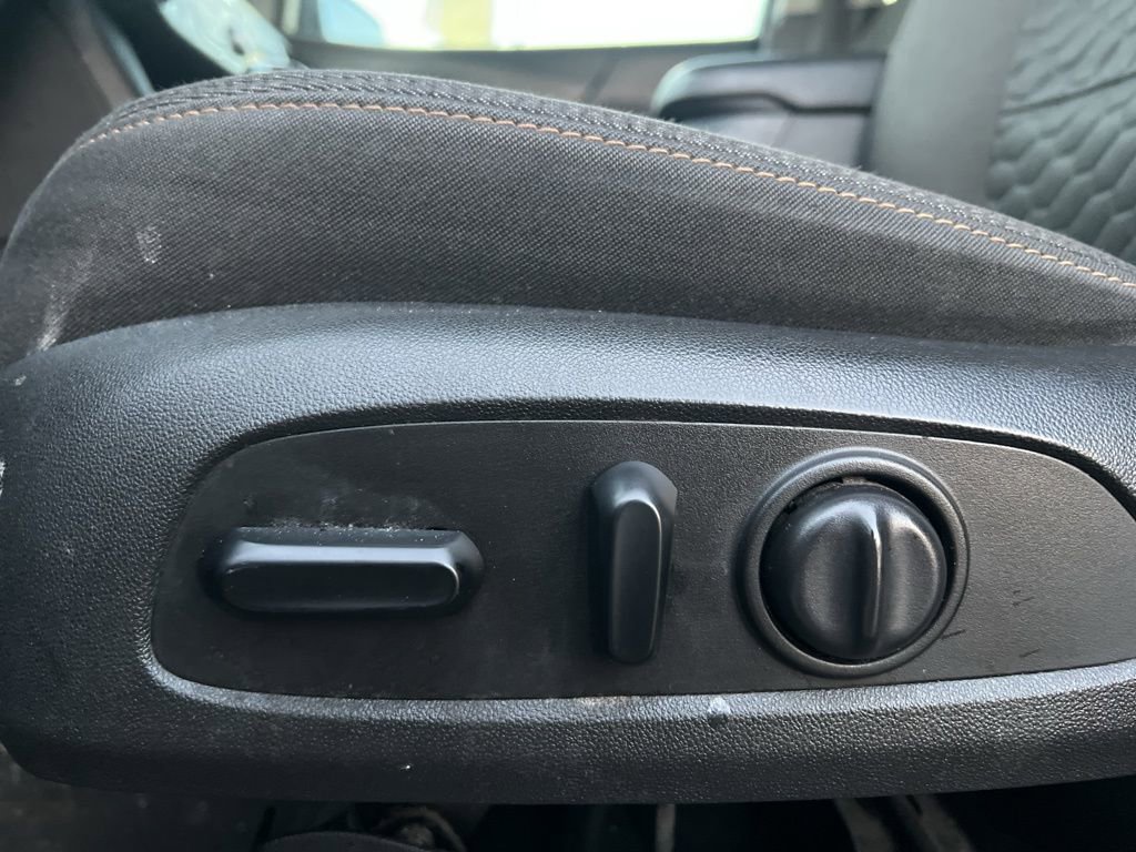 Used 2018 Chevrolet Equinox LT image 10