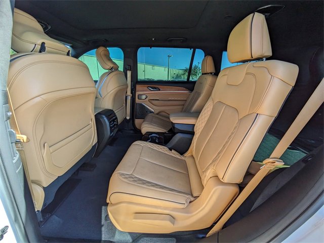 Used 2021 Jeep Grand Cherokee L Summit image 17