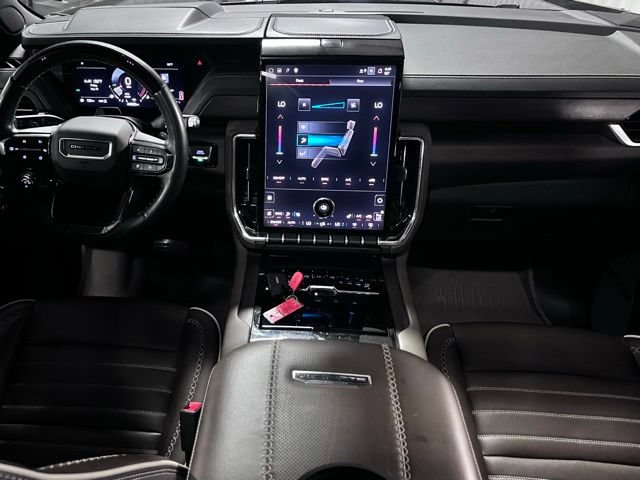 Used 2025 GMC Yukon Denali Ultimate w/ LPO, Floor Liner Package AWD/4WD image 33