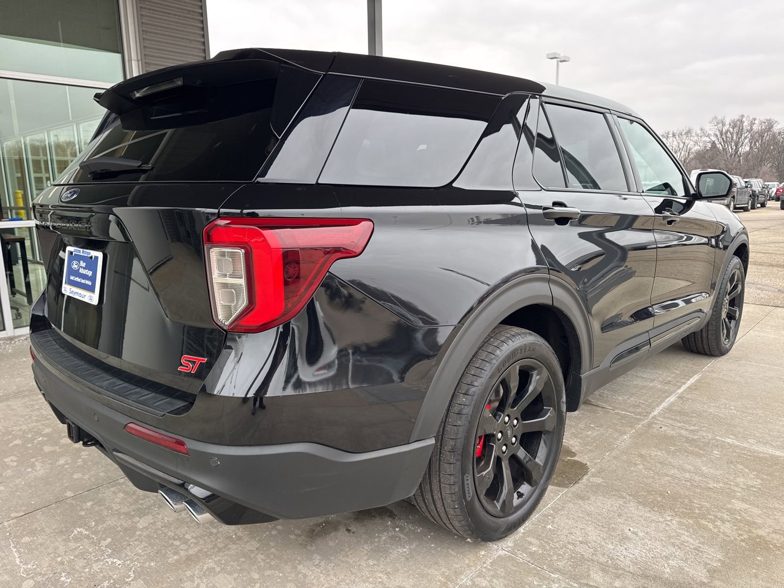 Certified 2022 Ford Explorer ST w/ Equipment Group 401A image 8