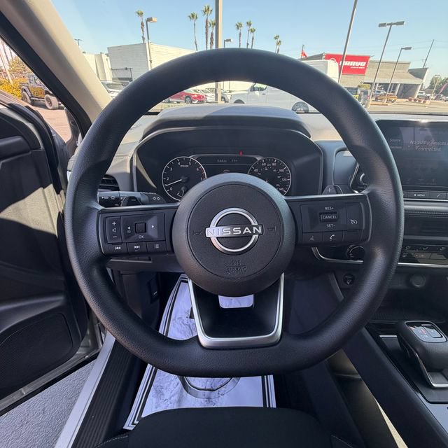 Used 2024 Nissan Rogue S FWD image 23