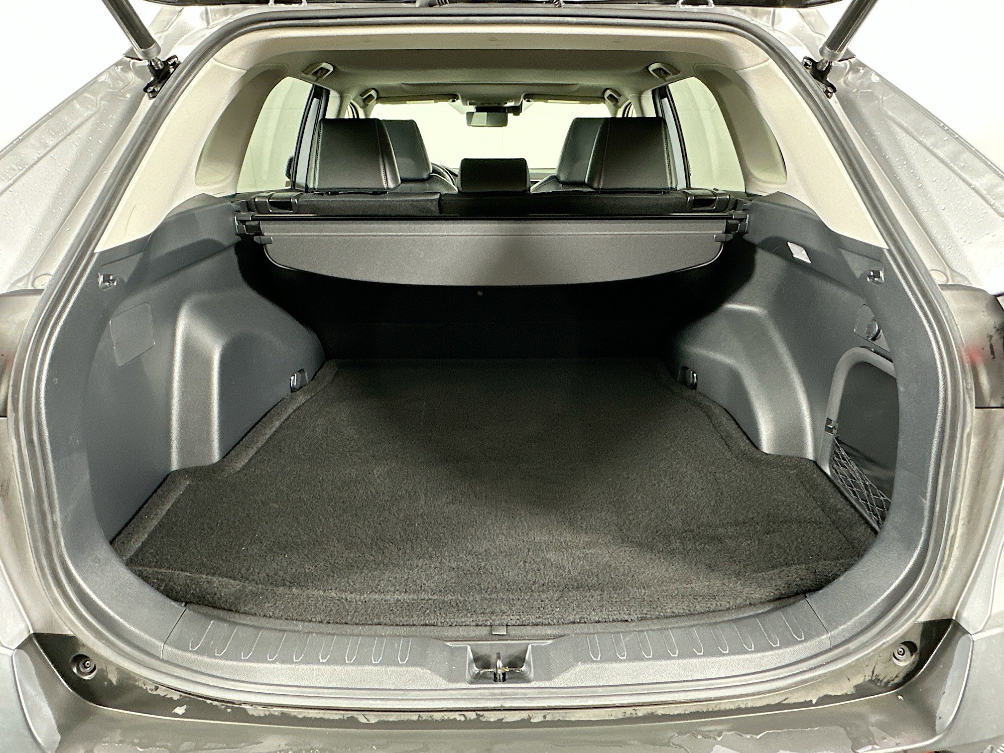 Used 2019 Toyota RAV4 Limited image 30