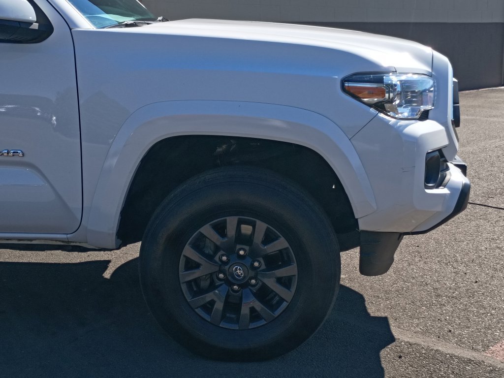 Used 2023 Toyota Tacoma SR5 RWD image 2