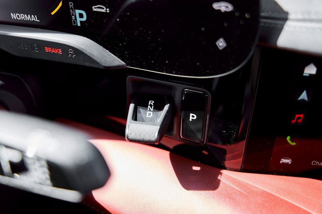 Used 2020 Porsche Taycan Turbo image 61