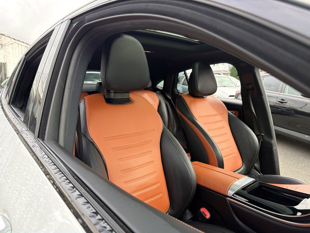 Used 2024 Mercedes-Benz GLC 300 4MATIC image 17
