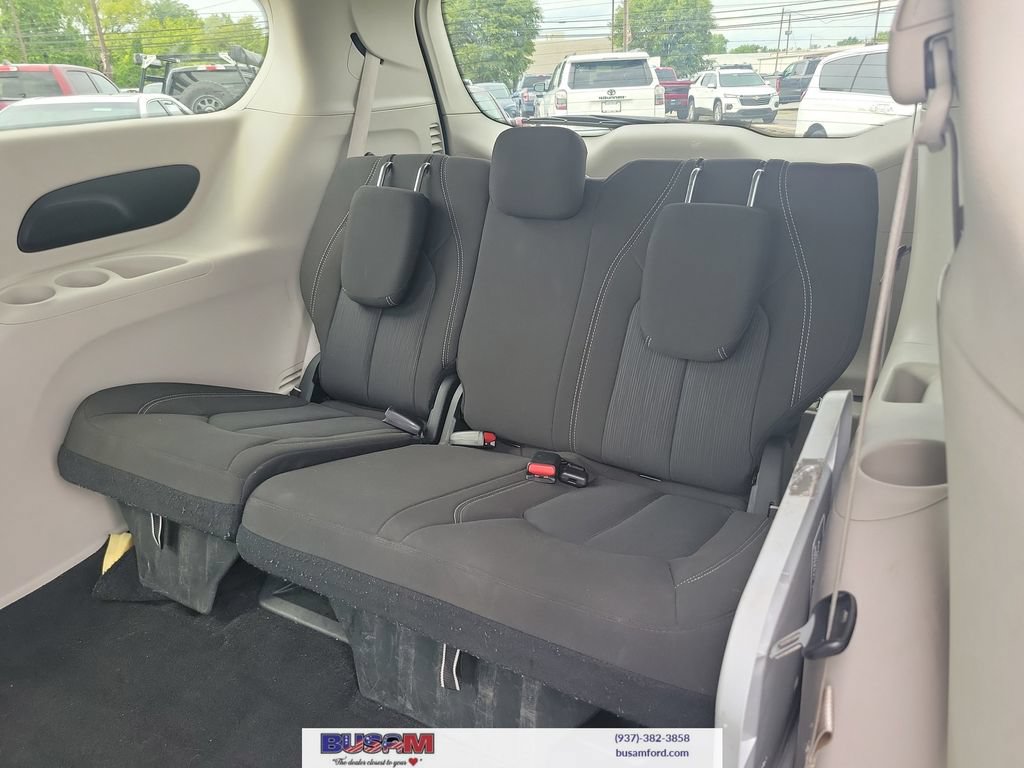 Used 2023 Chrysler Voyager LX FWD image 7