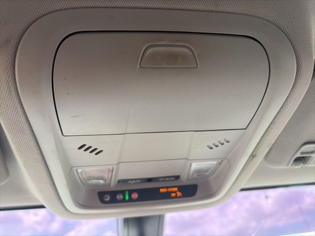 Used 2021 GMC Acadia SLE FWD image 25
