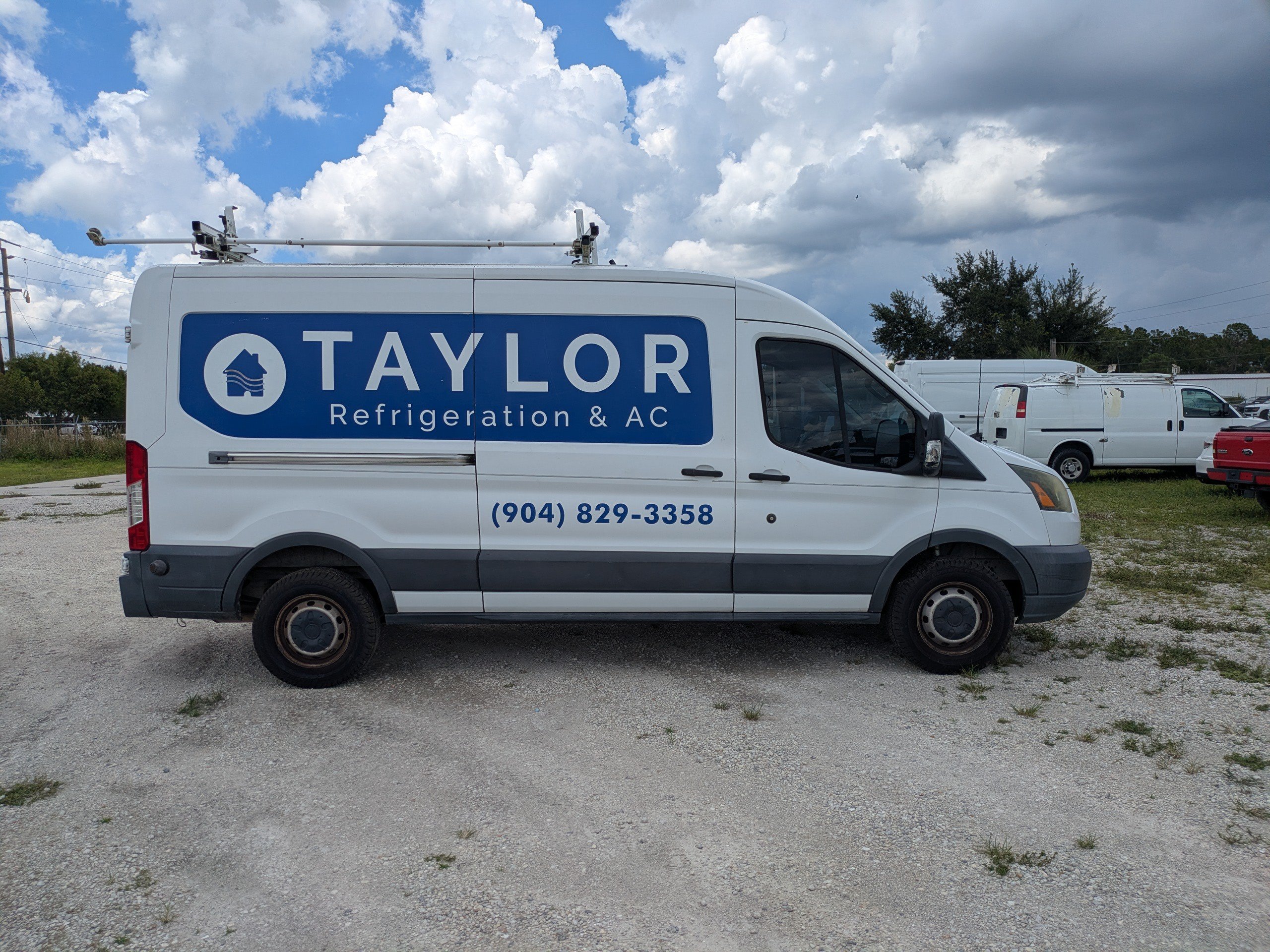Used 2015 Ford Transit 250 148 Medium Roof w/ Interior Upgrade Package RWD image 3