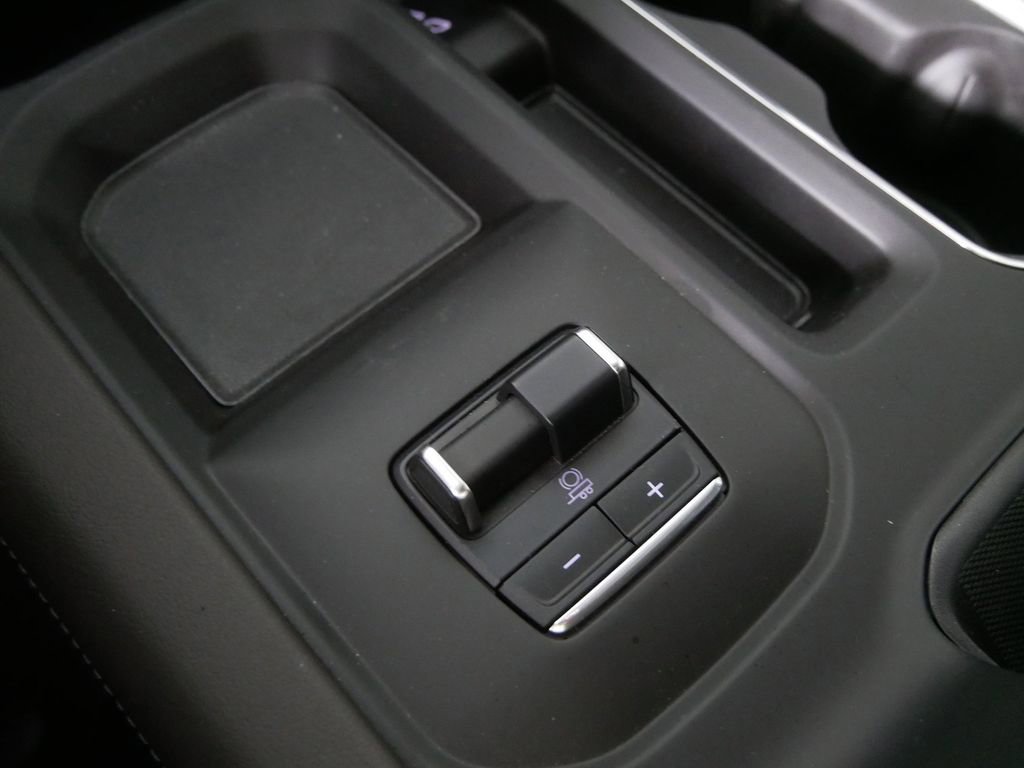 Used 2024 GMC Sierra 3500 Denali w/ Denali Reserve Package image 28