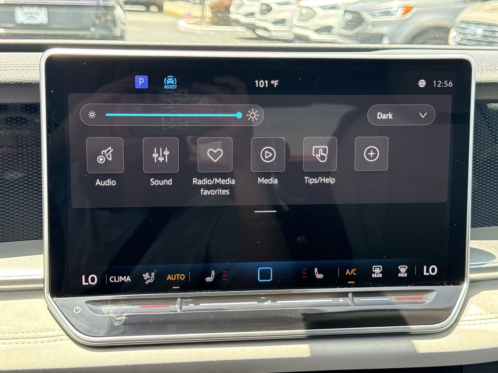 Used 2025 Volkswagen Tiguan SE FWD image 22