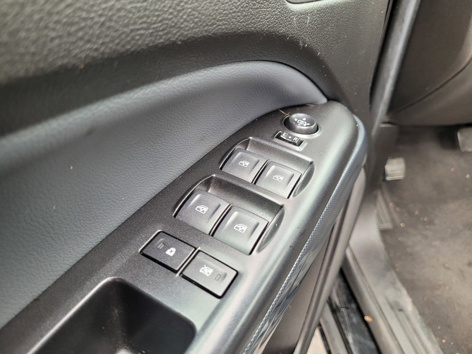 Used 2019 Chevrolet Colorado Z71 w/ Z71 Midnight Edition image 26