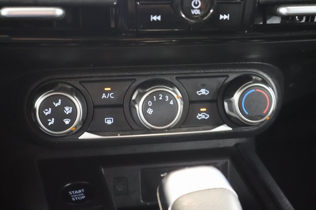 Used 2025 Nissan Kicks SV FWD image 19