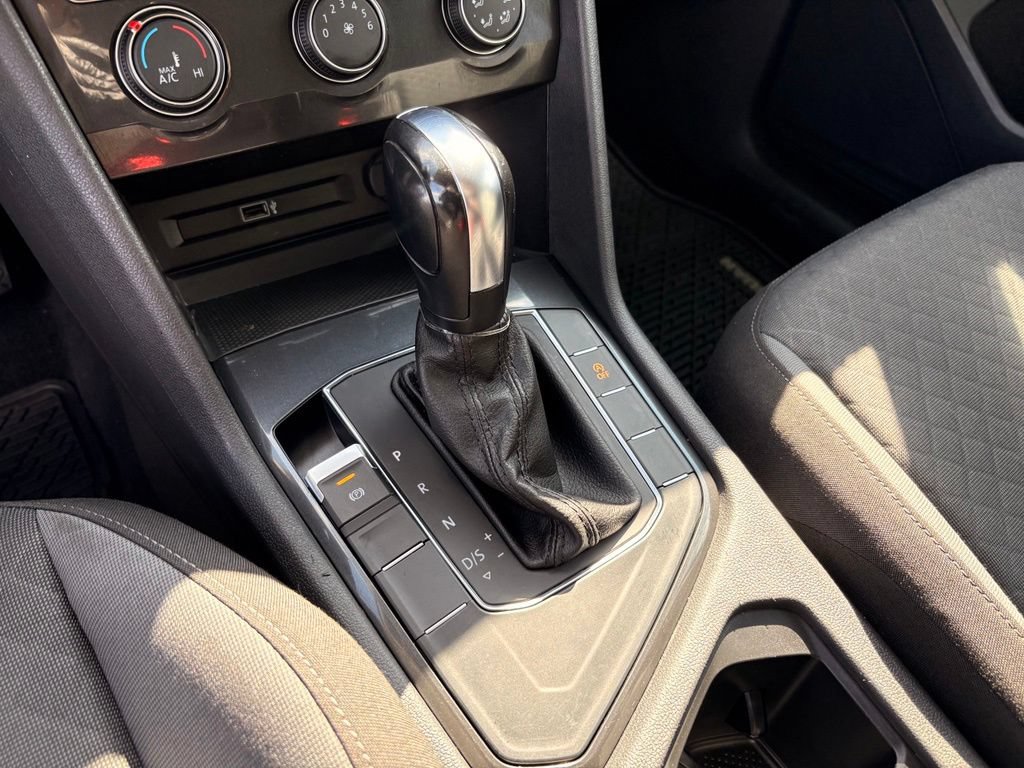 Used 2018 Volkswagen Tiguan S FWD image 20