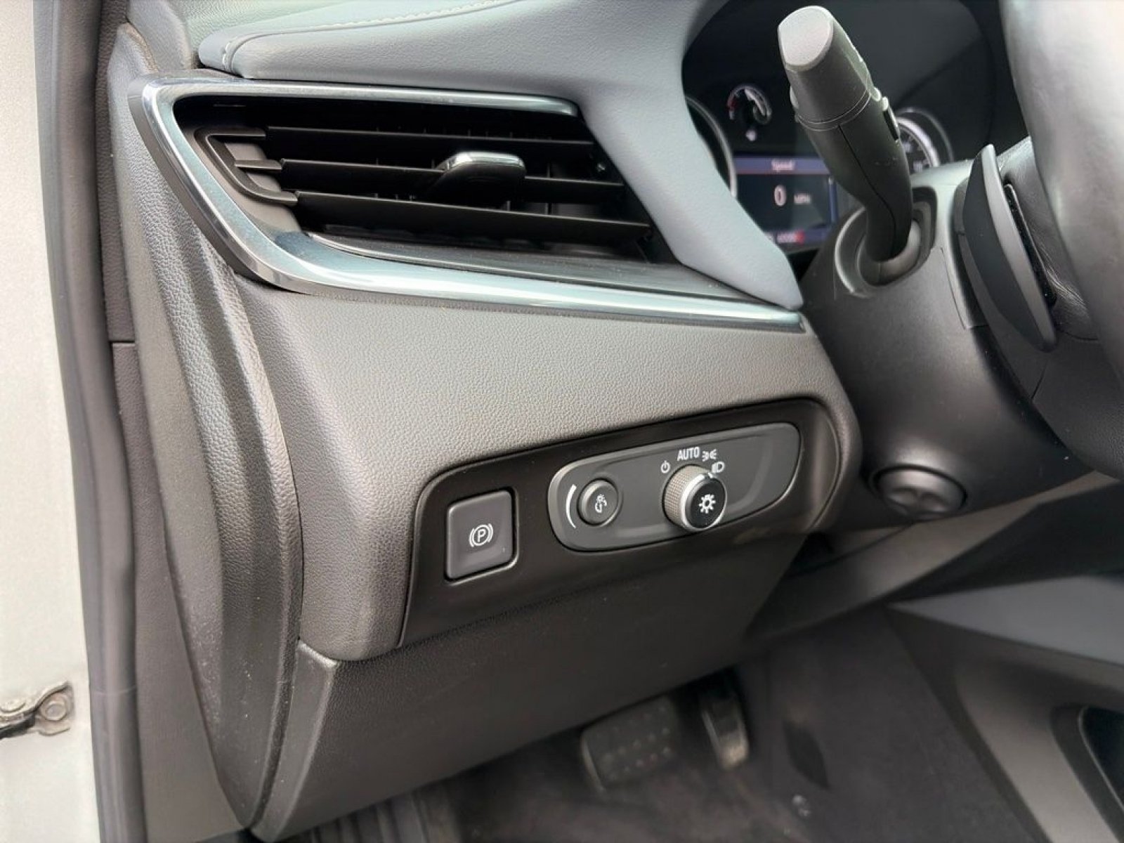 Used 2020 Buick Enclave Premium w/ Trailering Package, 5000 lbs. AWD/4WD image 14