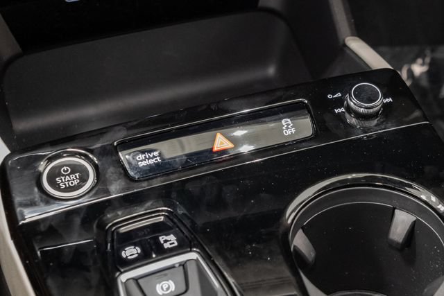 Used 2025 Audi A6 e-tron Premium w/ Ultra Package AWD/4WD image 22