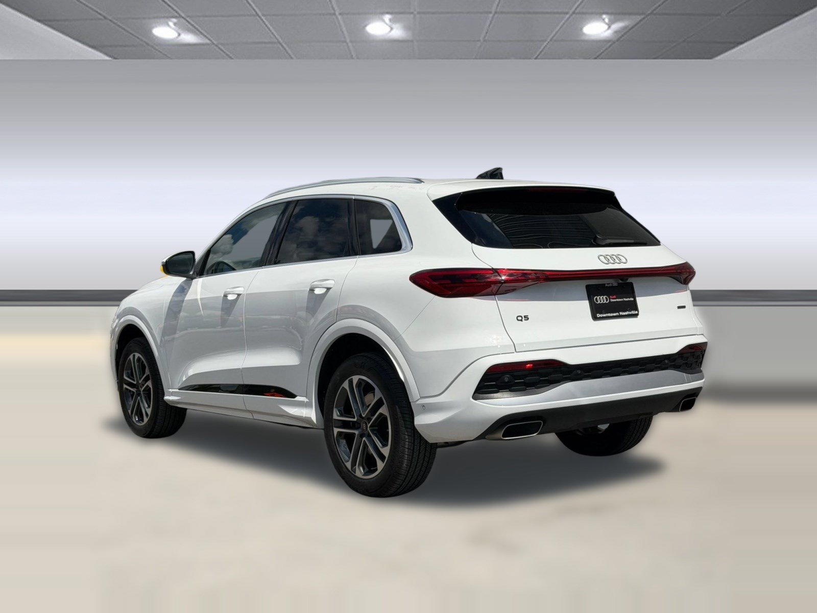 Certified 2025 Audi Q5 Premium w/ Convenience Package AWD/4WD image 3