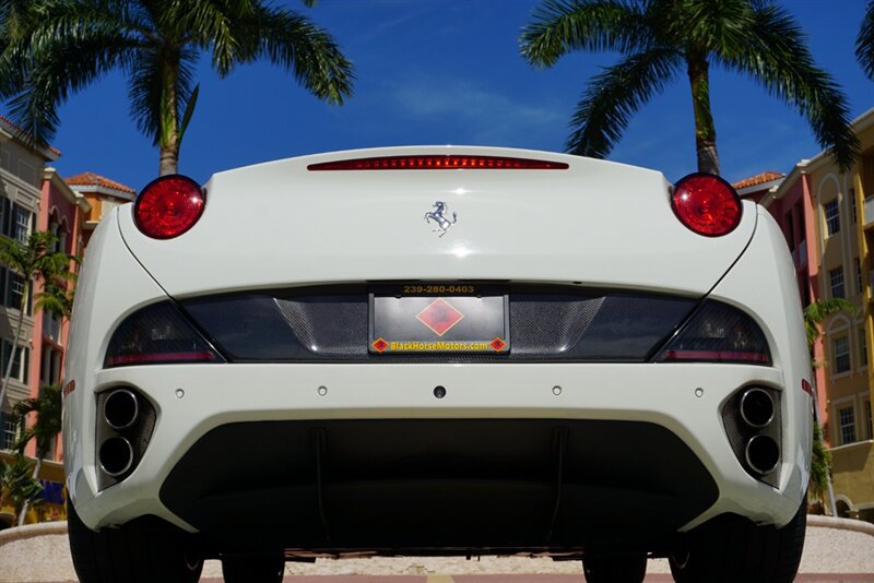Used 2014 Ferrari California RWD image 51