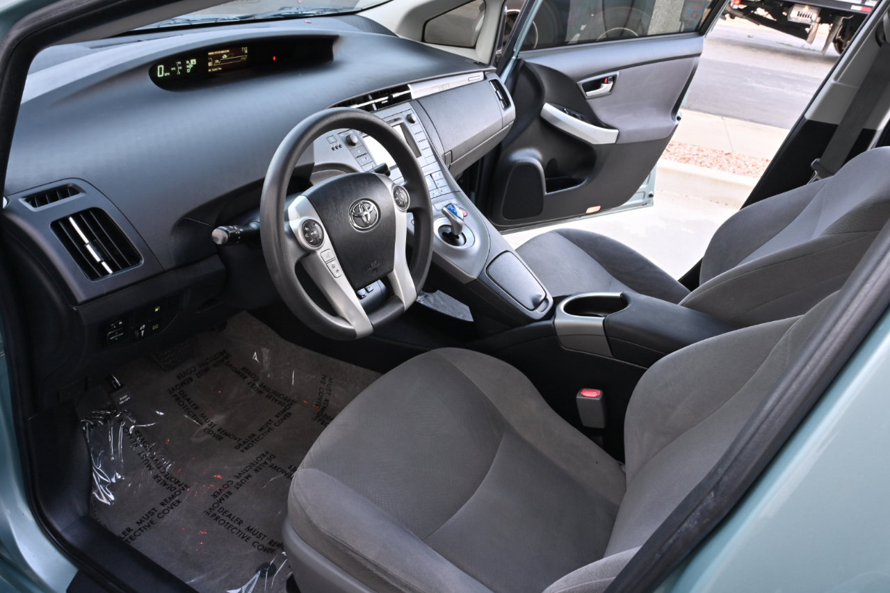 Used 2014 Toyota Prius Prime Plug-In Hybrid FWD image 11