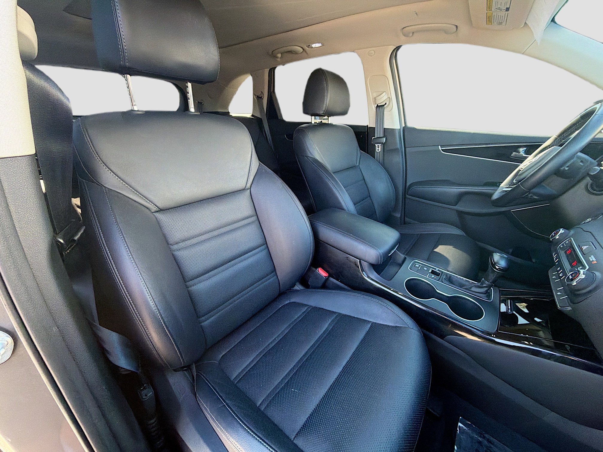 Used 2019 Kia Sorento SX image 15