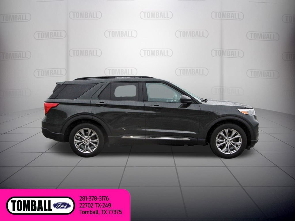 Used 2024 Ford Explorer XLT w/ Equipment Group 202A RWD image 8