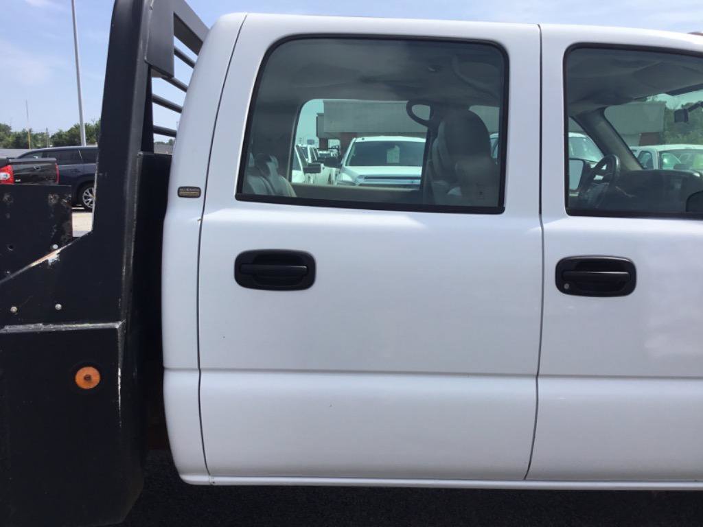 Used 2005 Chevrolet Silverado 3500 2WD Crew Cab image 13